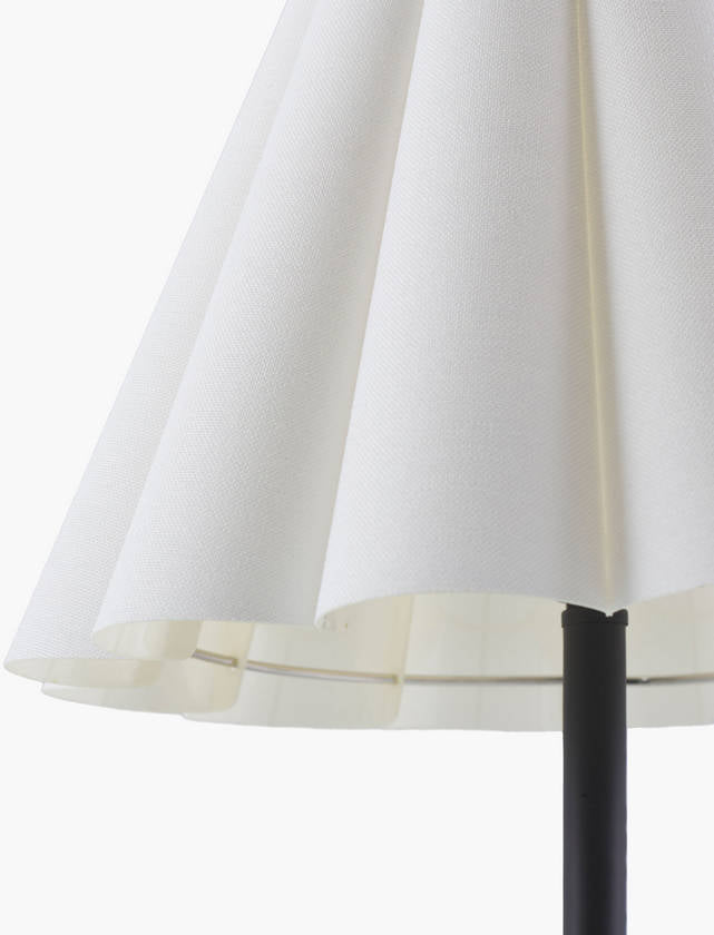 Rocio Modern White/Black Table Lamp