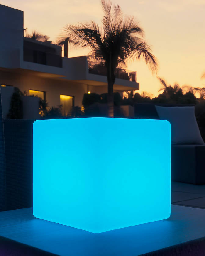 Kit Traditional White Table Lamp