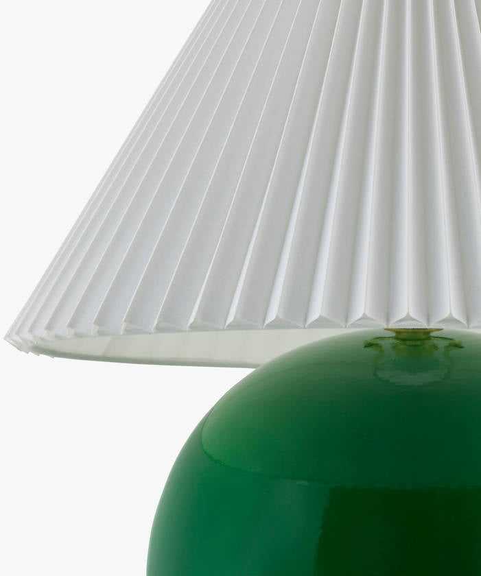 Saundra Traditional Green Table Lamp