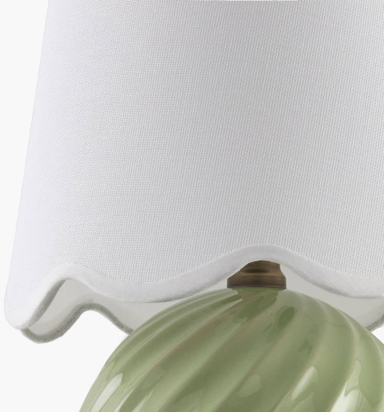 Tyneisha Traditional Green Table Lamp