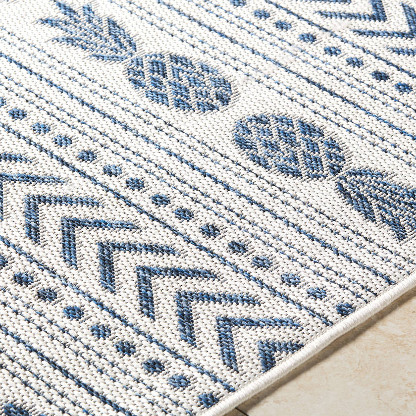 Sharida Traditional Cream Area Rug