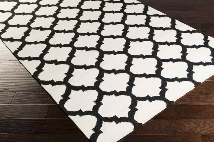 Wigton Cottage Ivory/Black Area Rug