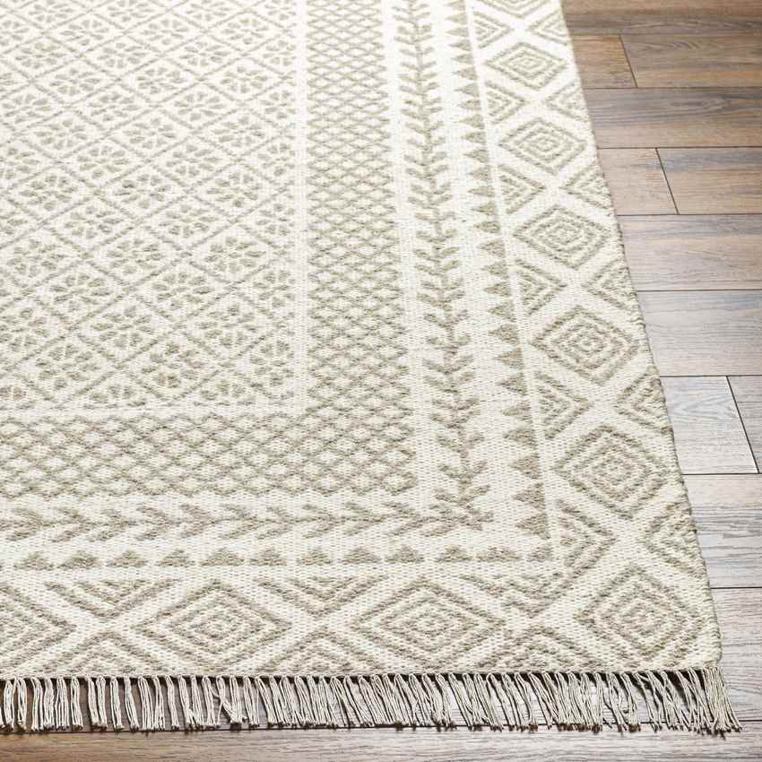 Maciel Global Beige/Cream Area Rug