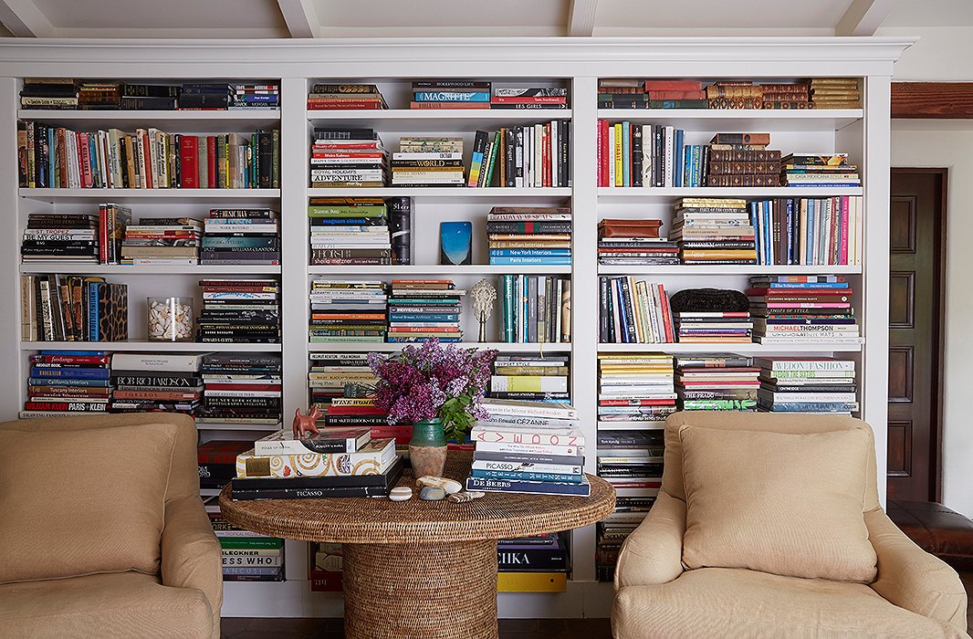 Style Your Bookshelf