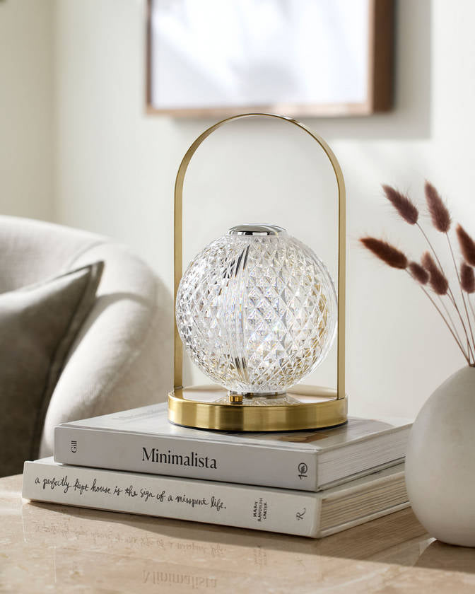 Darryn Traditional Metallic - Brass Table Lamp