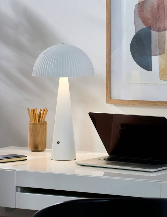 Tyisha Modern White Table Lamp