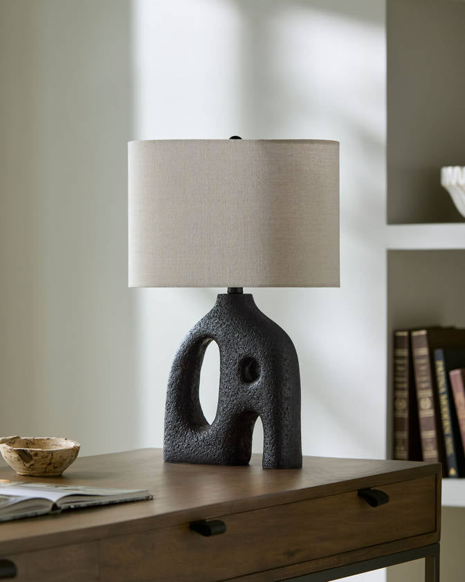 Dyanne Traditional Black/Wheat Table Lamp
