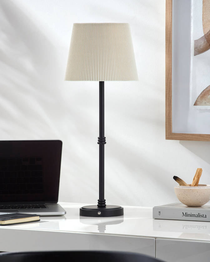 Jeorge Modern Black Table Lamp