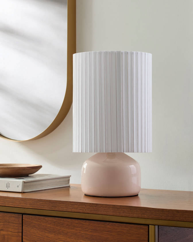 Chelcie Traditional Pink Table Lamp