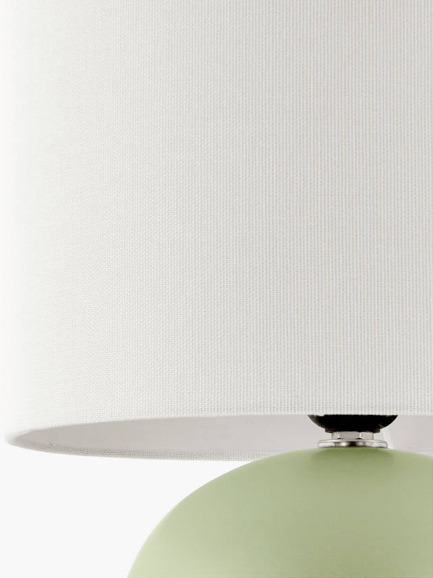 Savahna Traditional Green Table Lamp