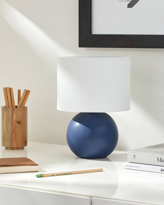 Savahna Traditional Navy Table Lamp