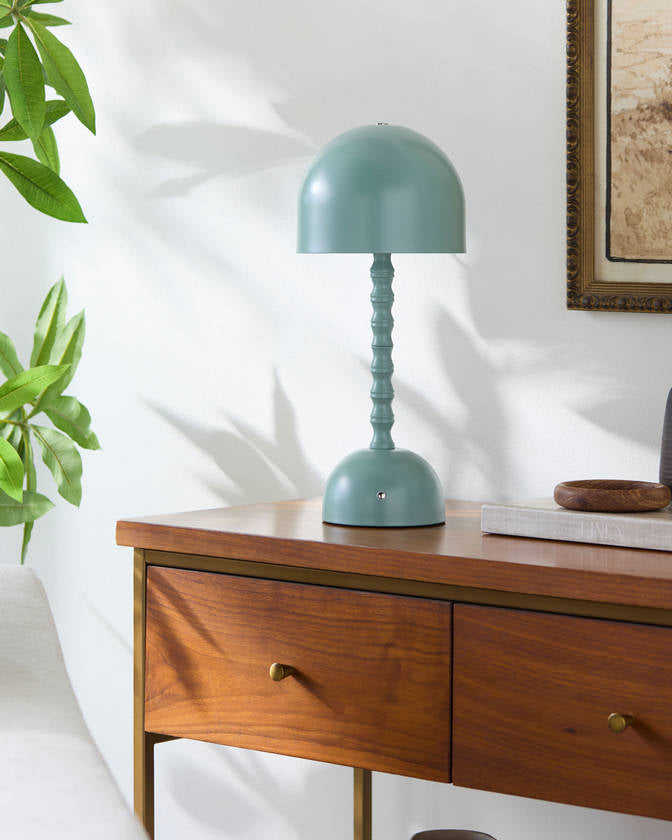 Francheska Traditional Green Table Lamp