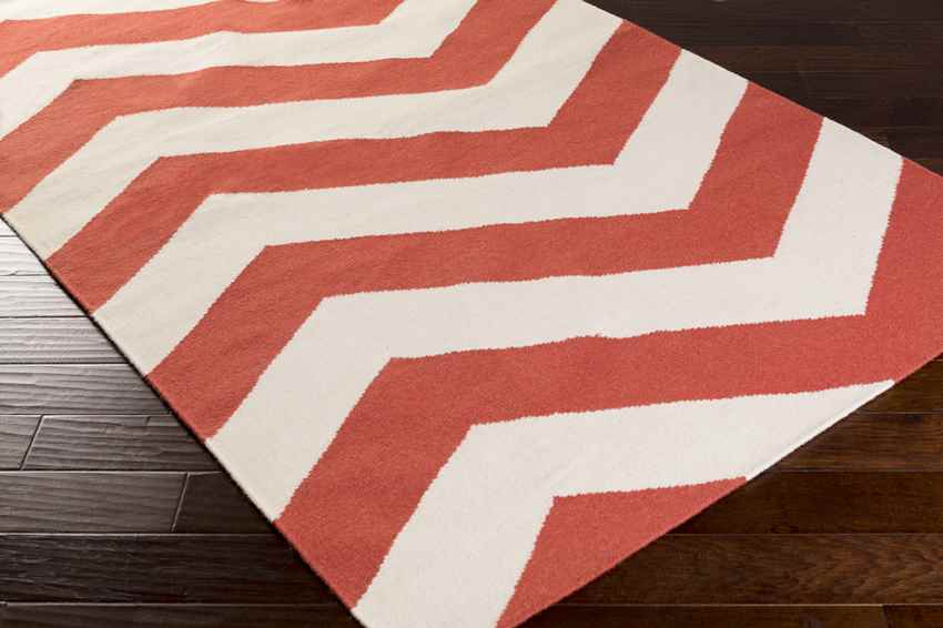 Emelle Modern Ivory/Burgundy Area Rug